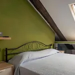 Cozy Attic In The City Center
