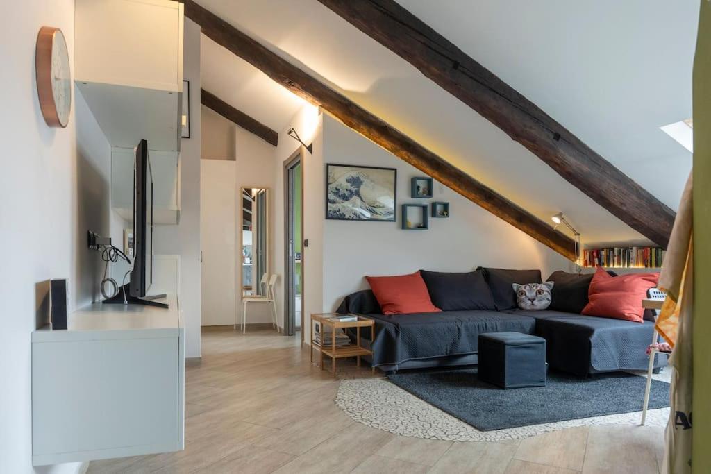 Apartamento Cozy Attic In The Center *